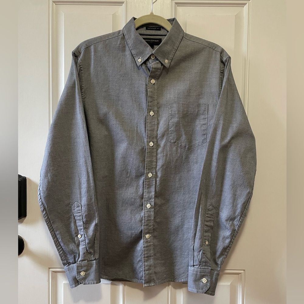 Banana Republic Men's “Untucked Fit” Button-Down Shirt in Gray